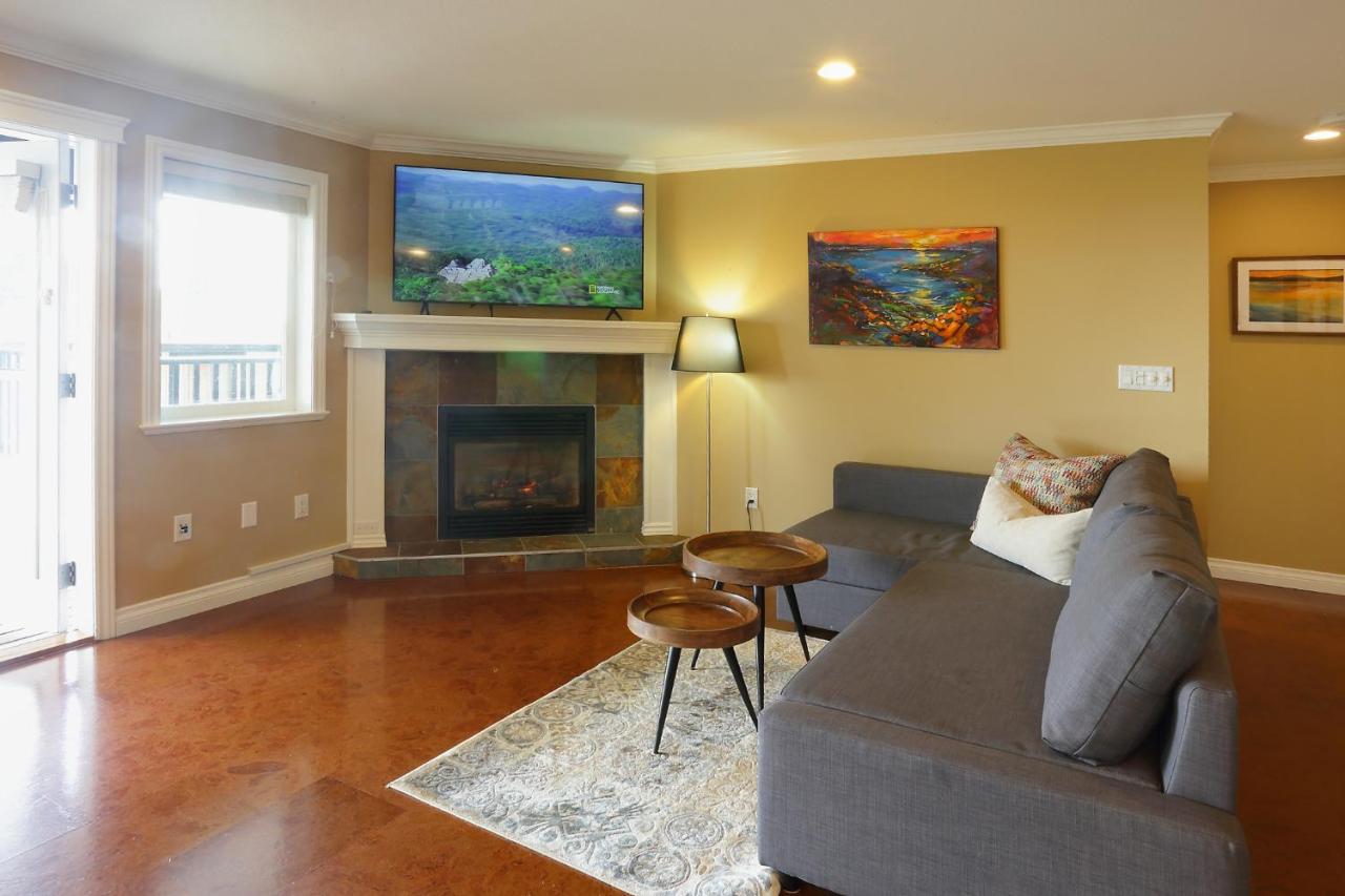 Lovely J Home -Stunning River View Cozy Two Bedroom Private Suite New Westminster Eksteriør bilde