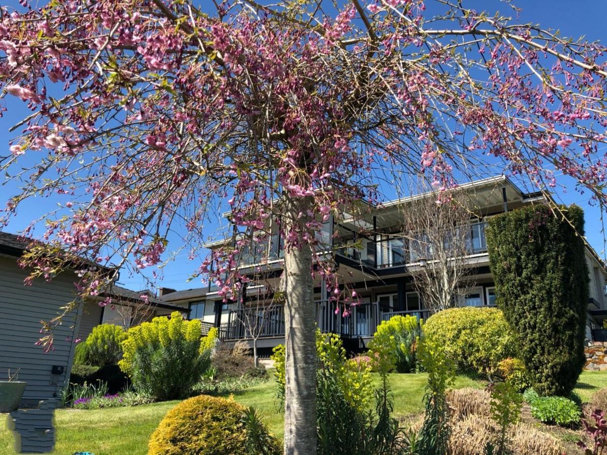 Lovely J Home -Stunning River View Cozy Two Bedroom Private Suite New Westminster Eksteriør bilde