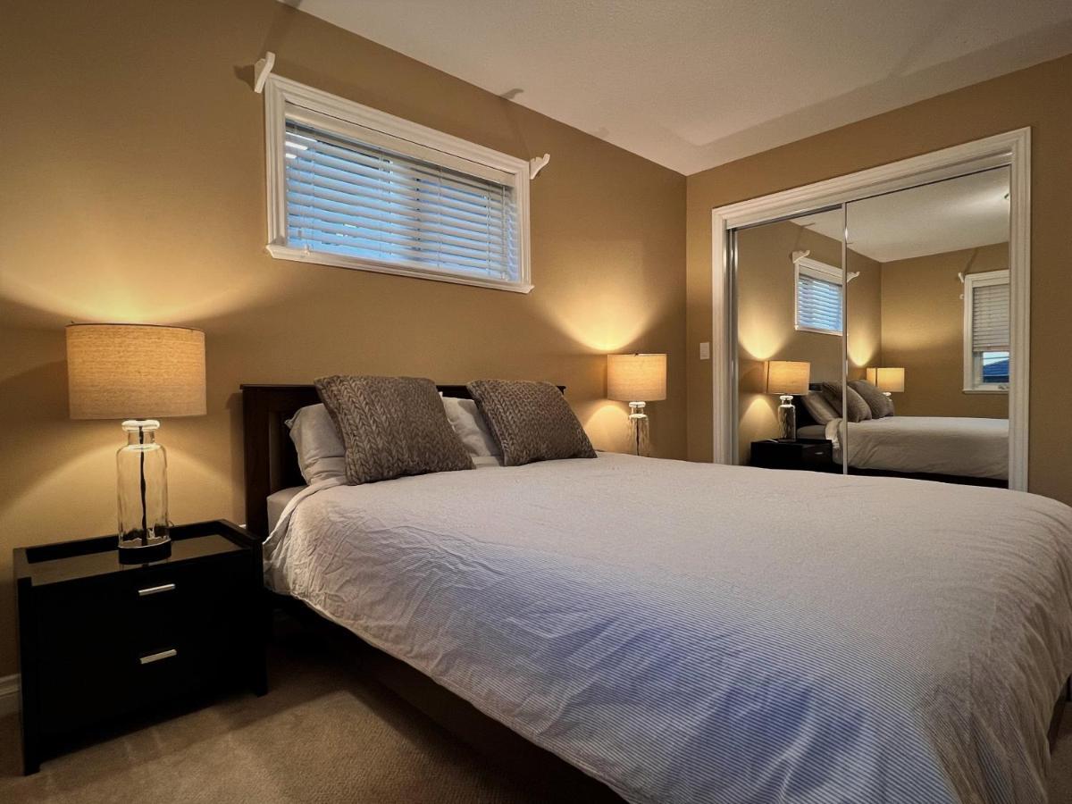 Lovely J Home -Stunning River View Cozy Two Bedroom Private Suite New Westminster Eksteriør bilde